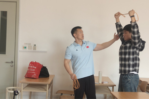 现代产业学院举办“开学健康第一课”特别分享会——探索科研人的内在平衡