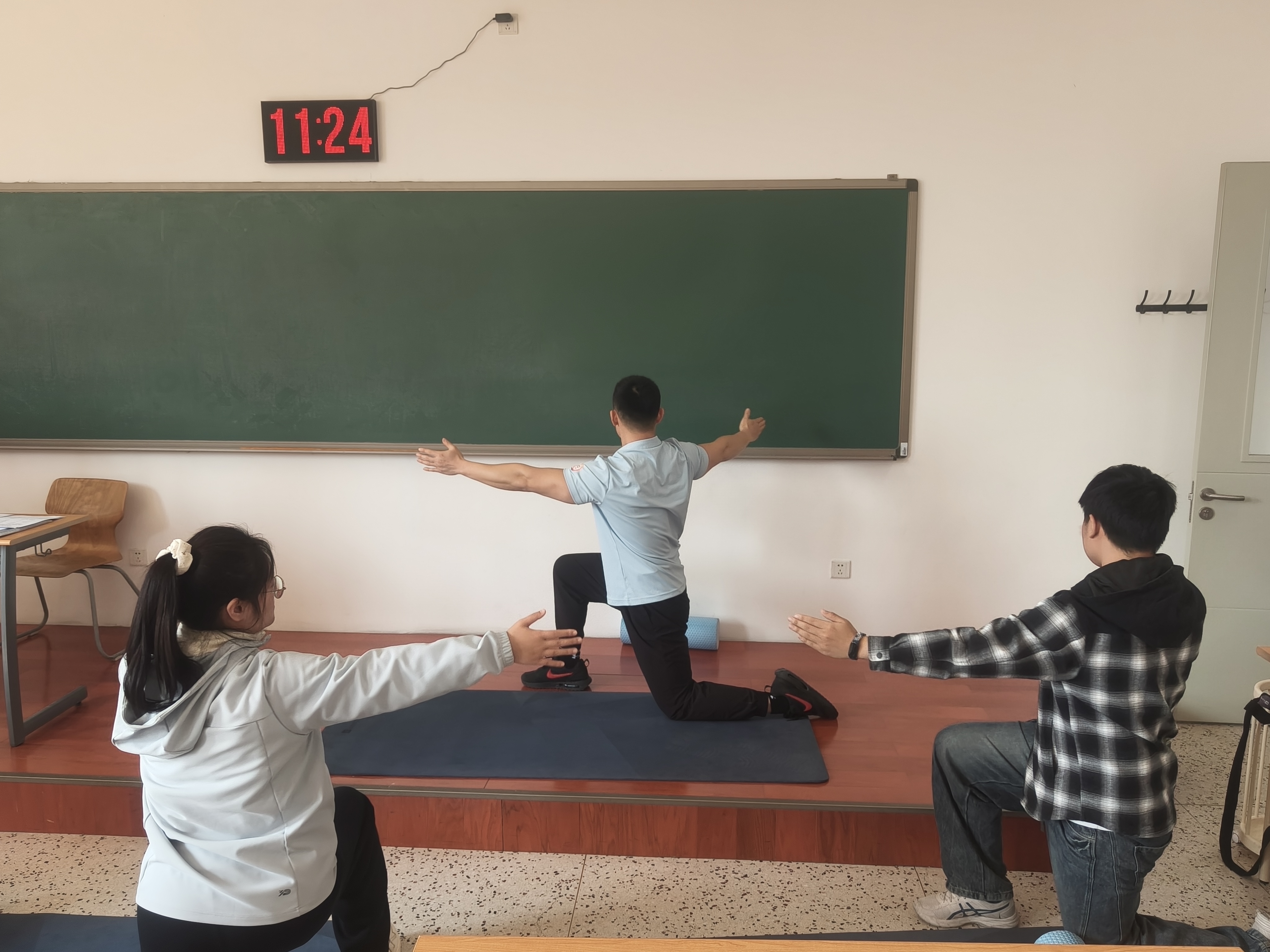 图3.jpg 图3.jpg